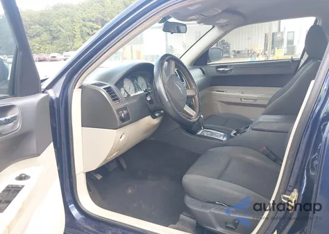 2005 Chrysler 300 from USA, damaged, VIN 2C3JA43R35H675853